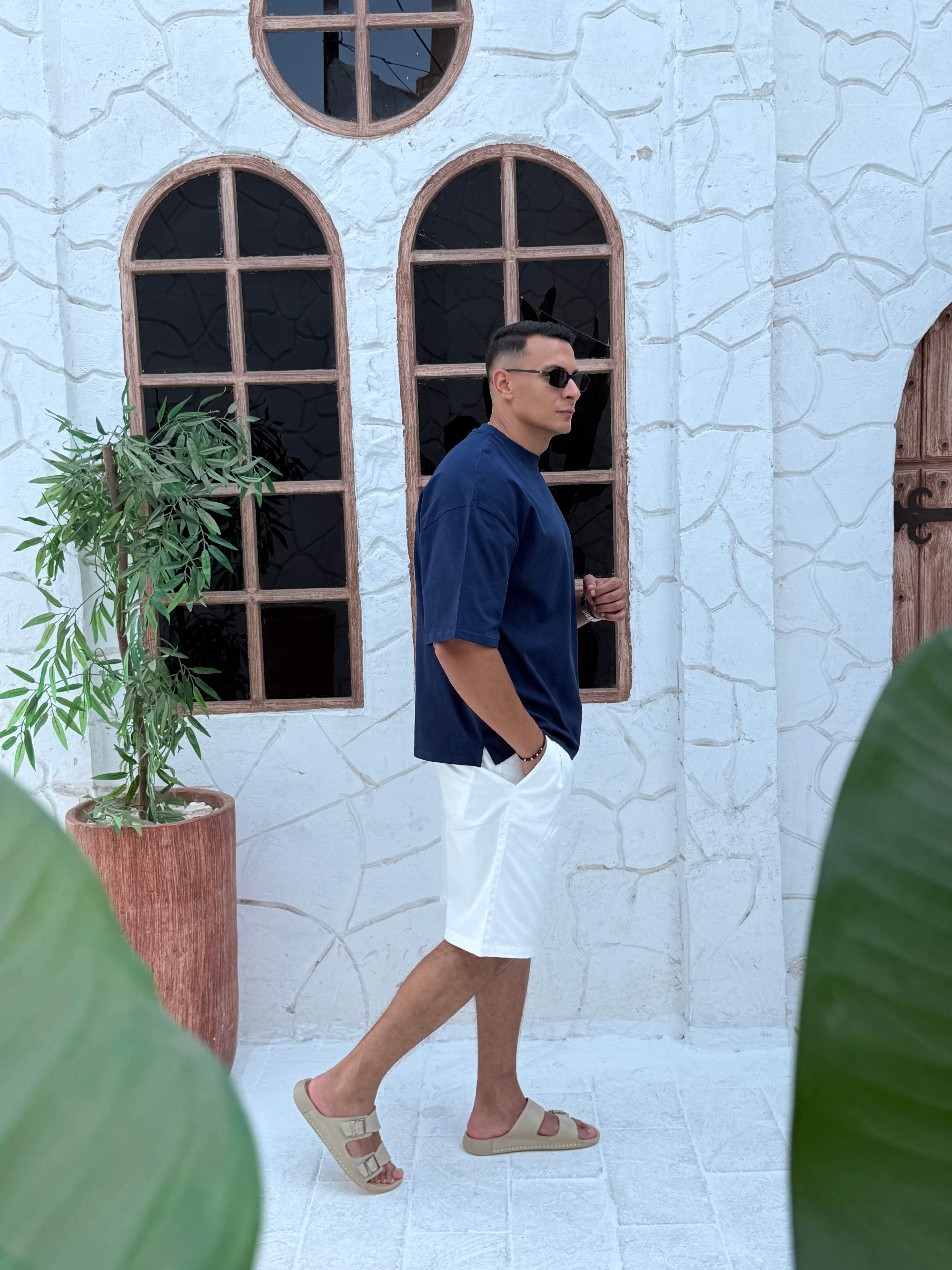 Short Cotton Gabardine with side pockets with a belt