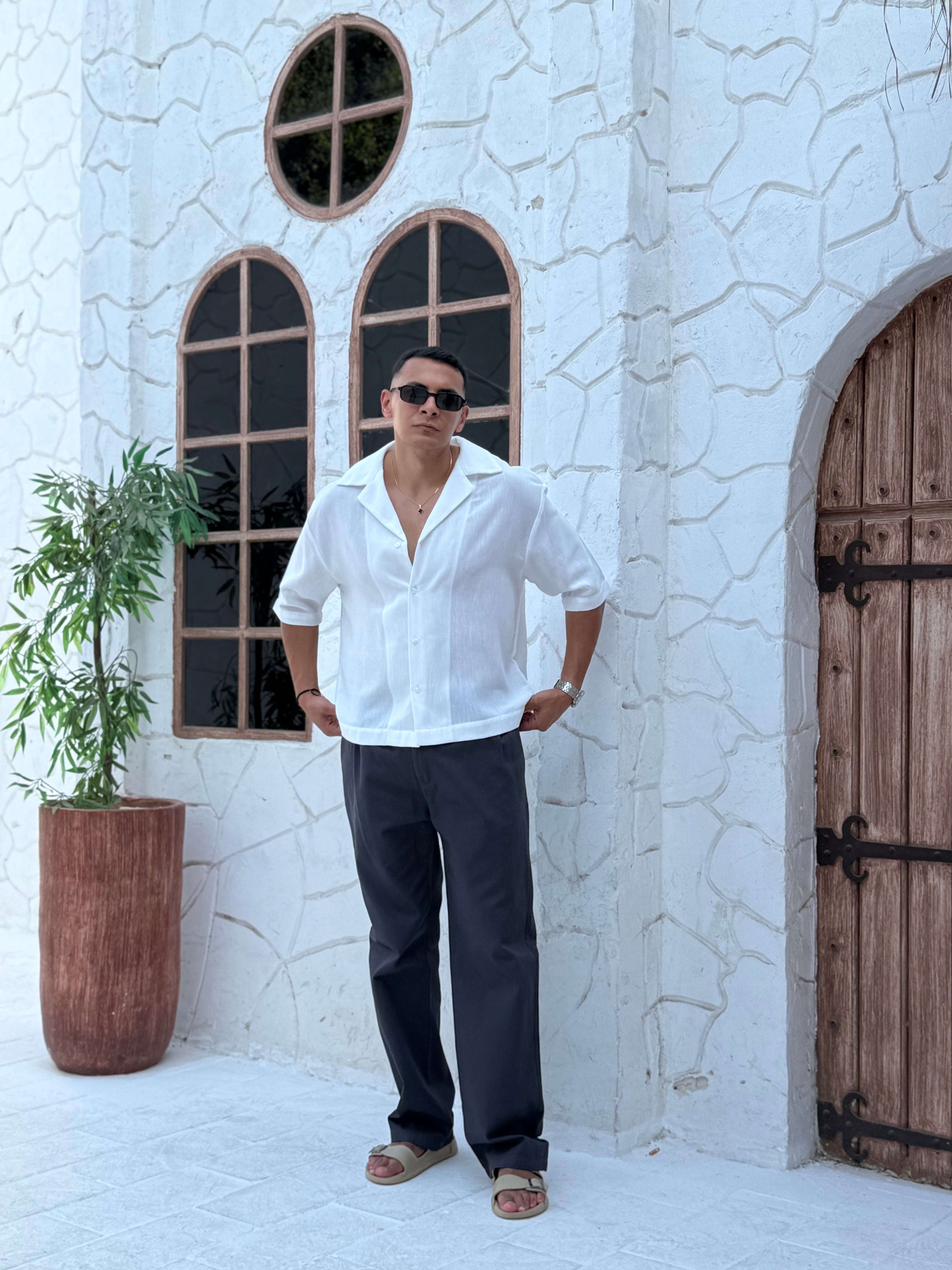 Linen shirt with half sleeves